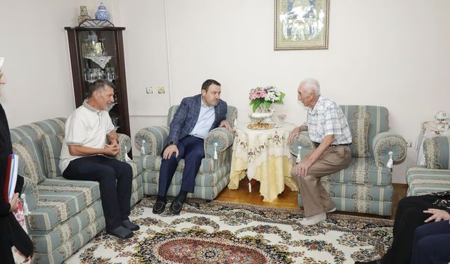 Kütahya Valisi Musa Işın’dan Emekli Okul Müdürüne Anlamlı Ziyaret