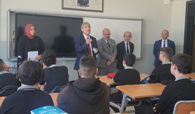“Boş Zihin Kalmasın”: Müdür Yılmaz’dan Öğrencilere Tavsiyeler
