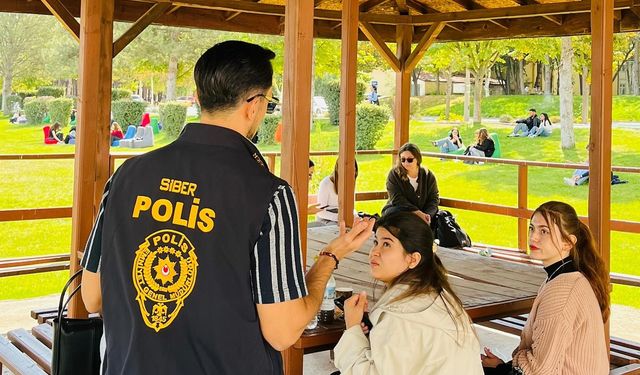 Kütahya Emniyeti’nden öğrencilere güven mesajı: “Bizimle güvendesiniz”