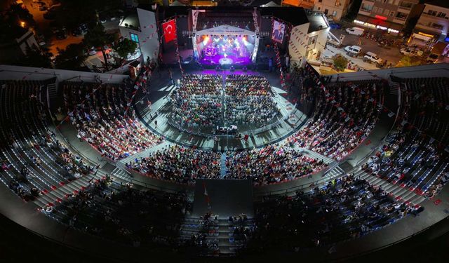 2025 Çeşme Festivali Alkışlarla Kapandı