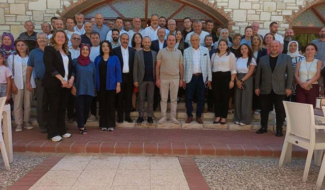 AK Parti İzmir’de Sahada: İlk Günkü Heyecanla