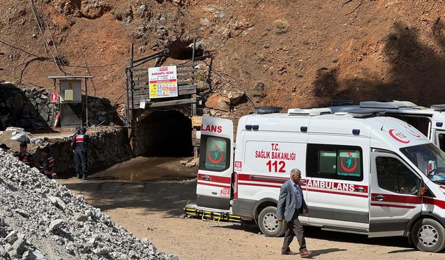 Madenden 25 saat sonra çıkarılan işçi hayatını kaybetti