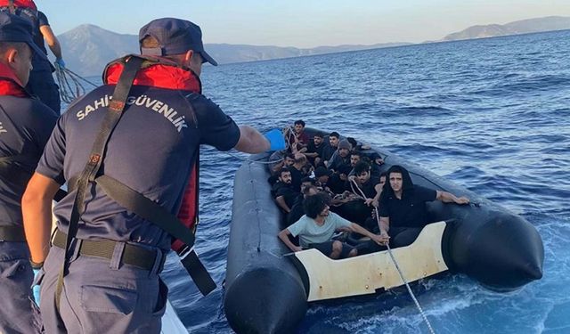 Yunanistan’ın Geri İttiği Göçmenleri Sahil Güvenlik Aldı