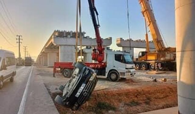 Araç inşaata düştü, can pazarı yaşandı