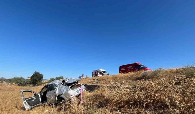 Çevre yolunda korku dolu anlar: Otomobil tarlada kaldı