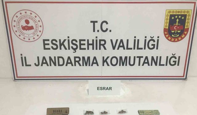 Jandarma Zehir Tacirlerine Nefes Aldırmıyor