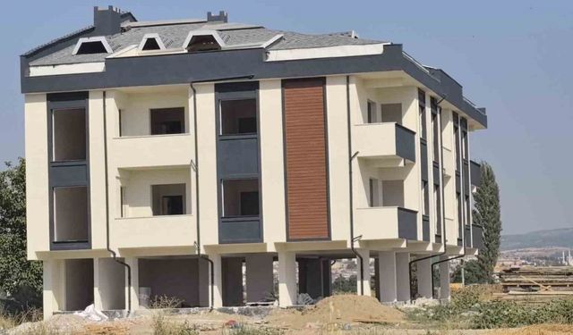 Metrelerce yükseklikten düşen işçi hastaneye kaldırıldı