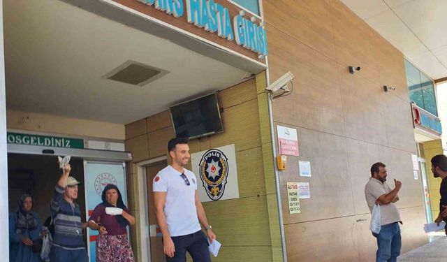 Salça yapmak istedi, 4 parmağı koptu
