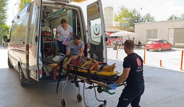 Traktör Kazası: Yaşlı Kadın Ölümden Döndü
