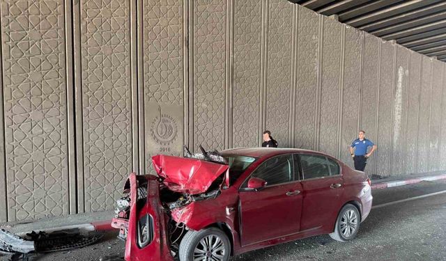 Üç araç birbirine girdi: 3 yaralı