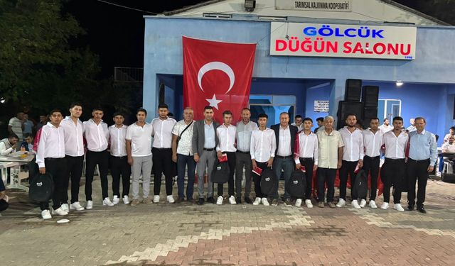 Gediz’de Asker Uğurlaması: 11 Genç Vatana Yolcu Edildi