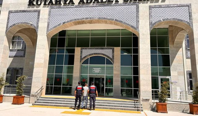 Kütahya’da JASAT’tan Kaçış Yok: 63 Şahıs Yakalandı!