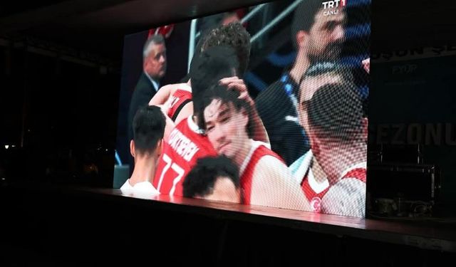 Kütahya'da, Türkiye - Almanya final heyecanı belediye bahçesinde dev ekranda yaşanacak