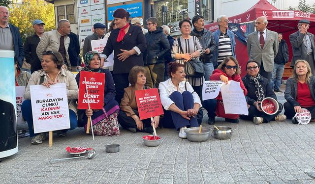 Kütahya'da Boş tencereler konuştu! “Geçinemiyoruz” diyerek tencere-tava eylemi yaptılar