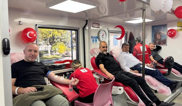 AK Parti Kütahya’dan Hayat Kurtaran Çağrı: “Kan Bağışına Katılın!”