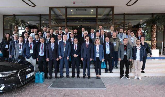 Kütahya’da Bilimsel Buluşma: Cerrahlar Aynı Masada