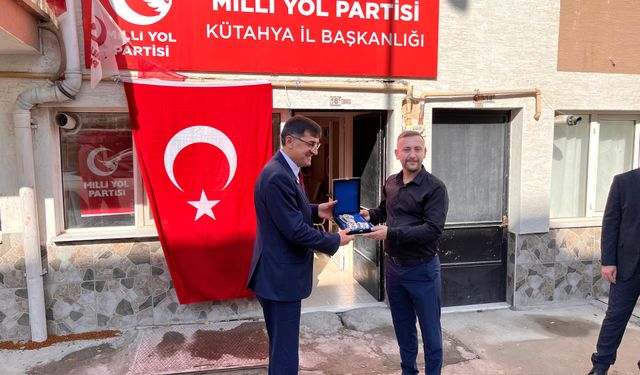 Başkan Eyüp Kahveci’den Milli Yol Partisi’ne ziyaret