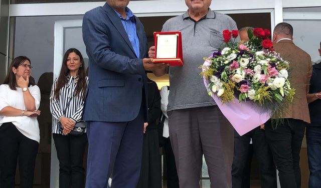 40 Yıllık Öğretmen Mezun Olduğu Okulda Emekliye Uğurlandı