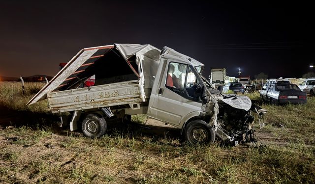 Feci Çarpışma: 3 Yaralı Hastaneye Kaldırıldı