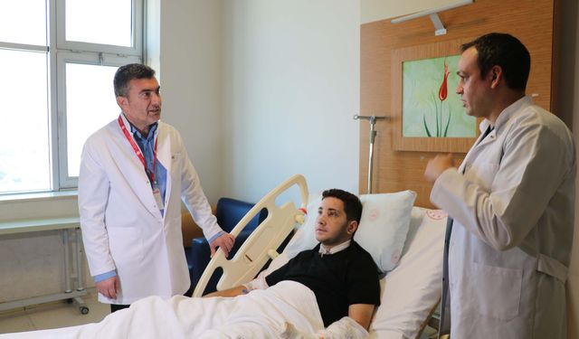 Kazada burnu kopma noktasına gelen motosikletli, ameliyatla sağlığına kavuştu