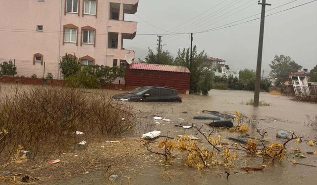 Muğla’da Sağanak Hayatı Felç Etti
