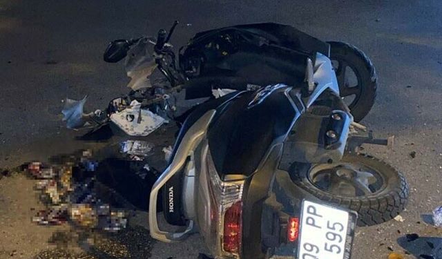 Otomobil Çarptı, Çift Yola Savruldu: 1 Ölü, 1 Yaralı