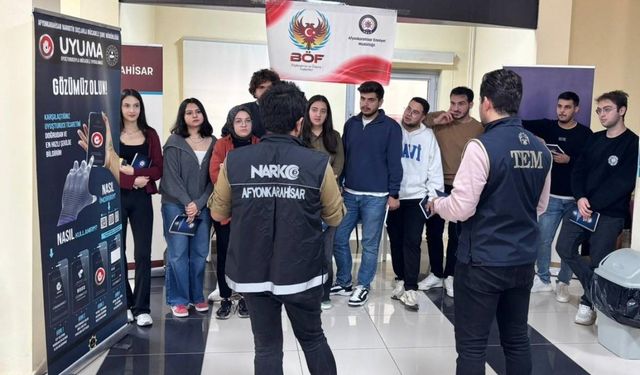 Emniyet ekiplerinden öğrencilere terör ve narkotik uyarısı