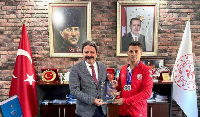 Genç Sporcu Balk, İl Müdürü’nü Ziyaret Etti