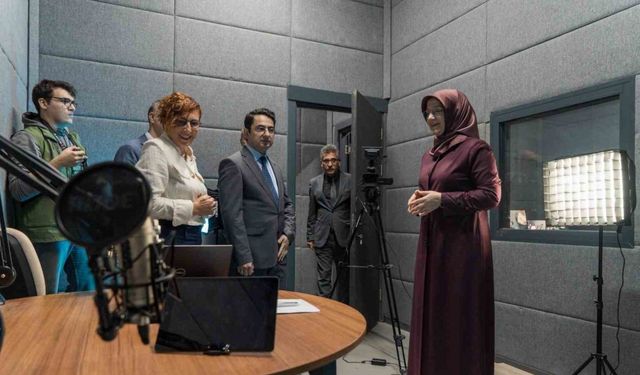 Manisa CBÜ Radyo ve Stüdyosu açıldı