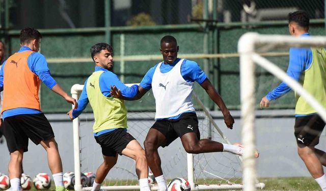 Manisa FK kupa maçı hazırlıklarını tamamladı