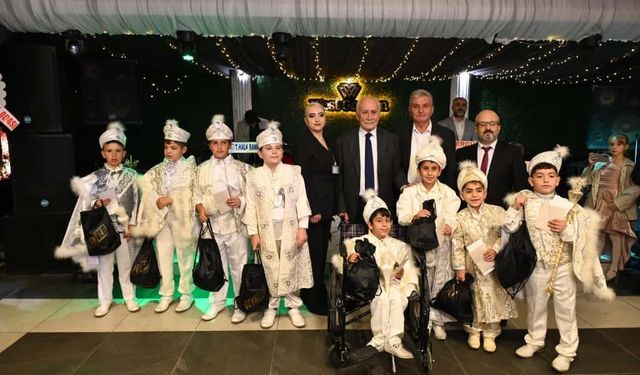 Minikler Bozüyük’te toplu sünnetle erkekliğe adım attı