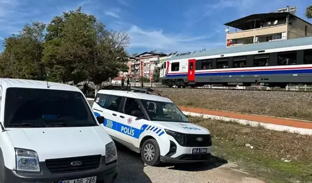 Torununu trenin altından kurtarmak için kendisini feda etti