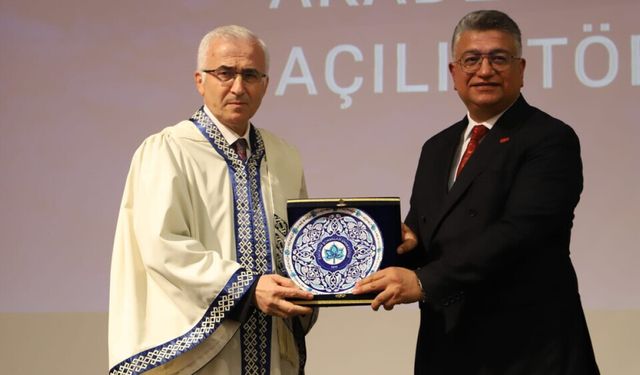 Rektör Kızıltoprak’tan Esogü’de Dikkat Çeken Açılış Dersi: “Filistin Bizim Vicdanımızdır”