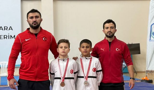 Tavşanlı’nın Minik Güreşçilerinden Bursa’da Çifte Madalya