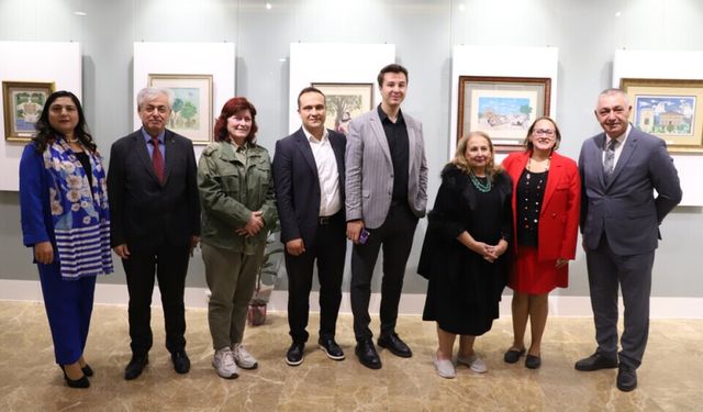 Sanatseverlerden DPÜ’deki minyatür sergisine yoğun ilgi