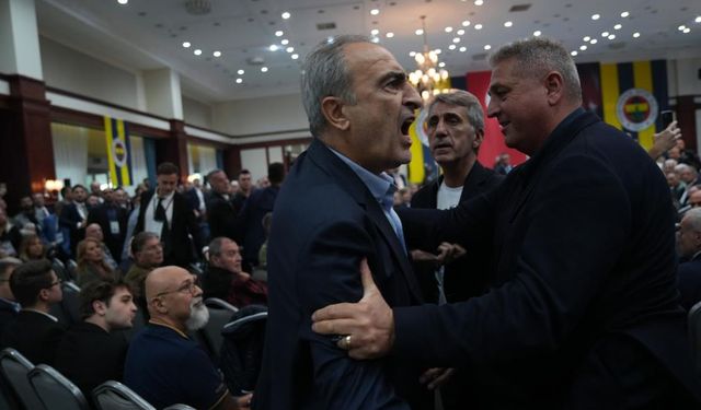 Fenerbahçe Divan Kurulu'nda ortalık karıştı