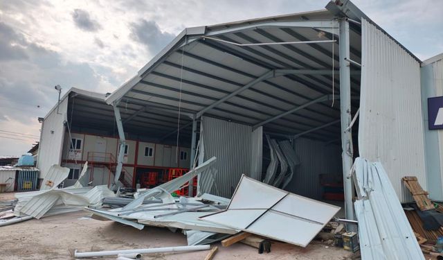 Fabrika olarak kullanılan kaçak yapılar yıkıldı