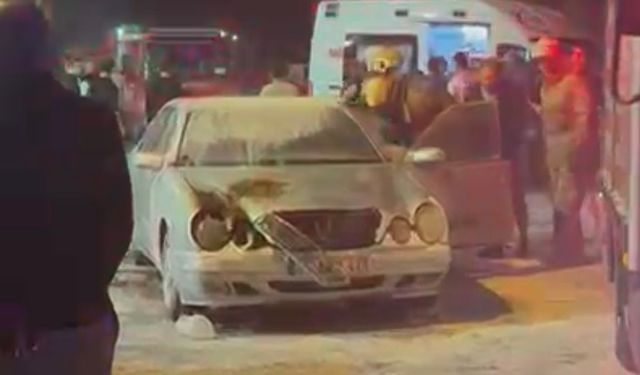 Eşiyle tartışan adam sinir krizi geçirdi, arabasını ve kendini yaktı