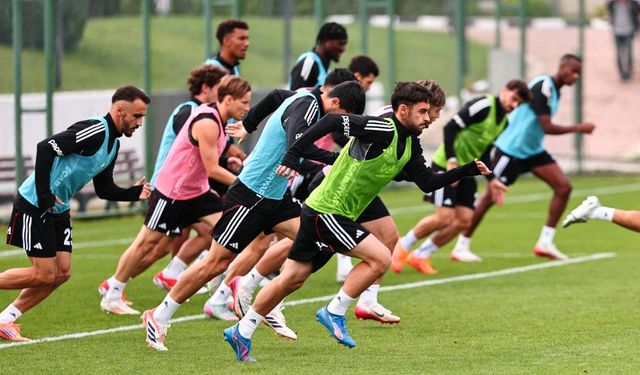 Beşiktaş, milli arada hız kesmiyor