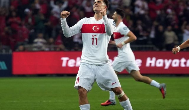 Milli takımın golcüsü Kenan Yıldız'a büyük ödül