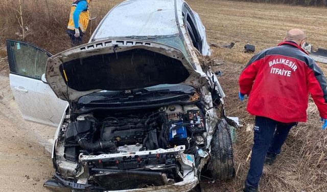 Kontrolden çıkan araç ölümüne uçtu: 2 yaralı