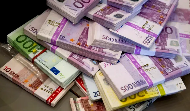 16 Kasım 2025 Euro Ne Kadar Oldu? Euro Kuru 49 TL Seviyesinde