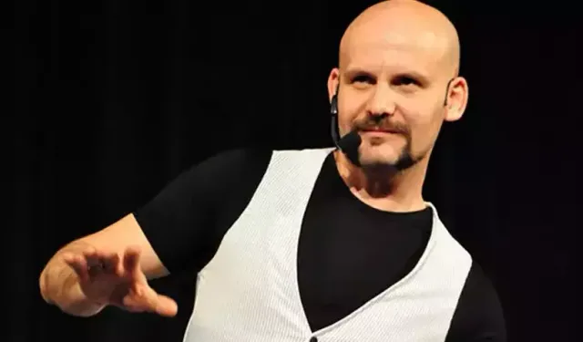 Atalay Demirci “Kel Alaka” Stand Up Gösterisiyle Bugün Kütahya’da Sahne Alıyor