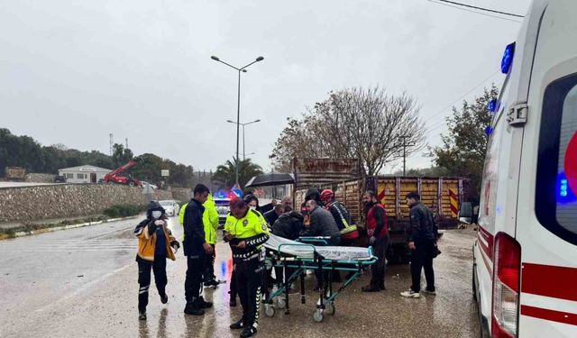 Kamyon ile Motosiklet Çarpıştı: Erdek’te 1 Kişi Yaralandı