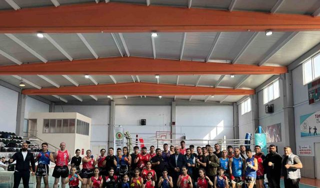 Muaythai federasyonu’nda sporcular 10. khan sınavına katıldı