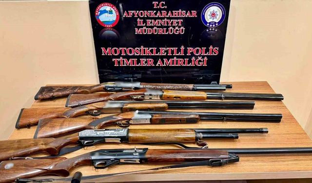 Saksılarda uyuşturucu yetiştiren şahıs yakayı ele verdi