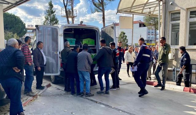 Oyun oynayan çocuk, traktörün altında kalarak hayatını kaybetti