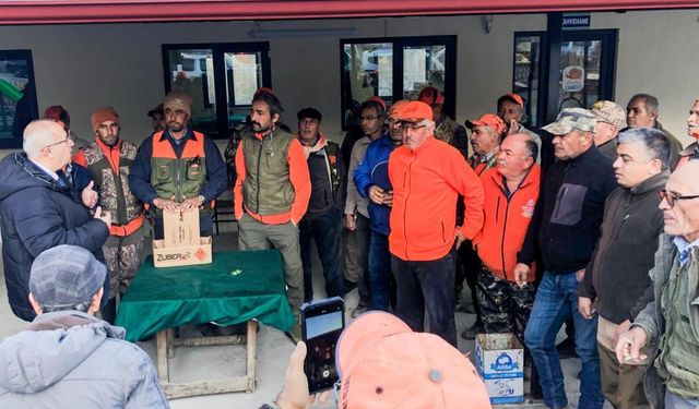 Çiftçilerin domuzlarla imtihanı sürüyor