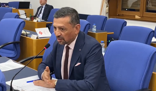 Kütahya Milletvekili Ahmet Erbaş'tan dikkat çeken çıkış: “Herkes devlete kapağı atmak istiyor!”