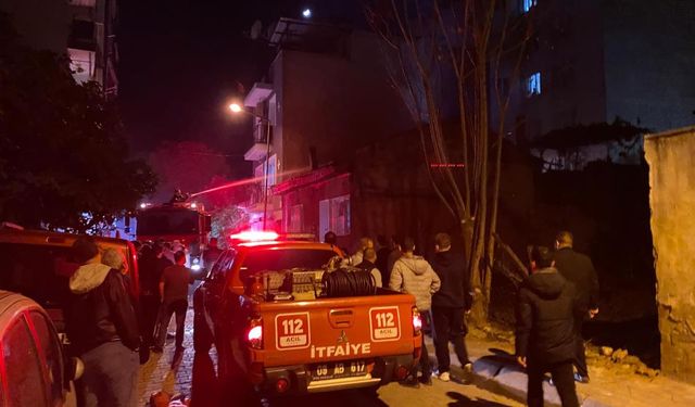 Korkunç yangın yaşlı kadını evsiz bıraktı